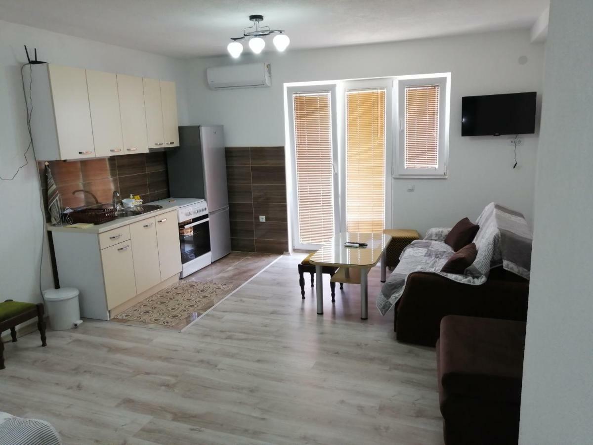 Villa Zora, Apartments Krstanoski オフリド エクステリア 写真