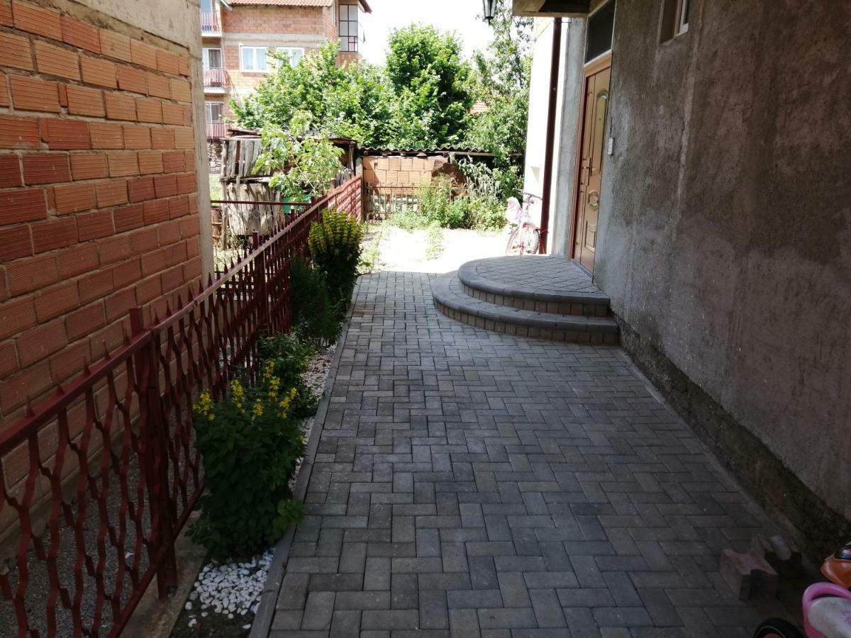 Villa Zora, Apartments Krstanoski オフリド エクステリア 写真